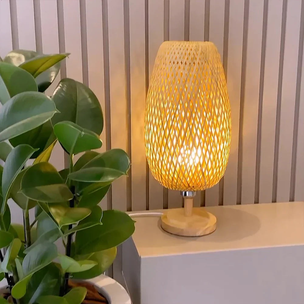 Luminária de Mesa Bambu Rattan
